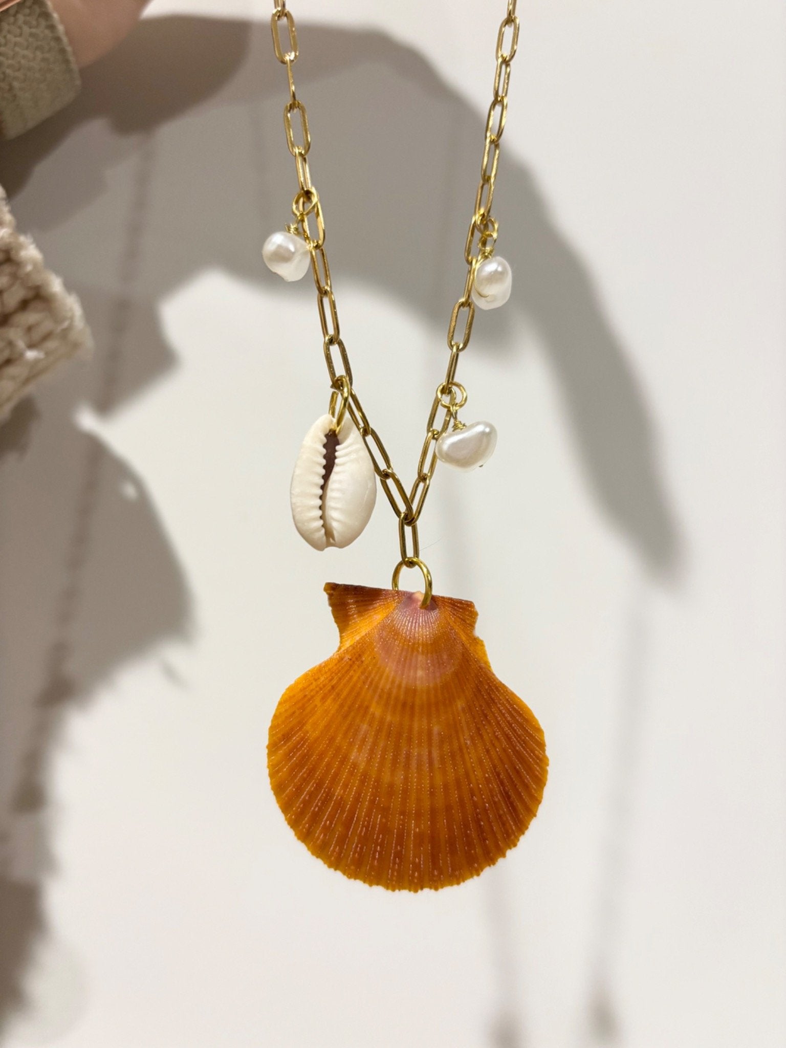 Chunky Scallop Necklace
